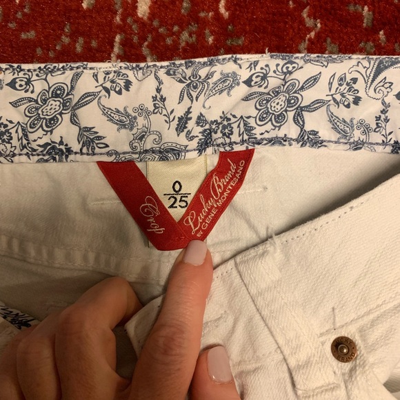 Lucky Brand white distressed crop pants. - Picture 4 of 4